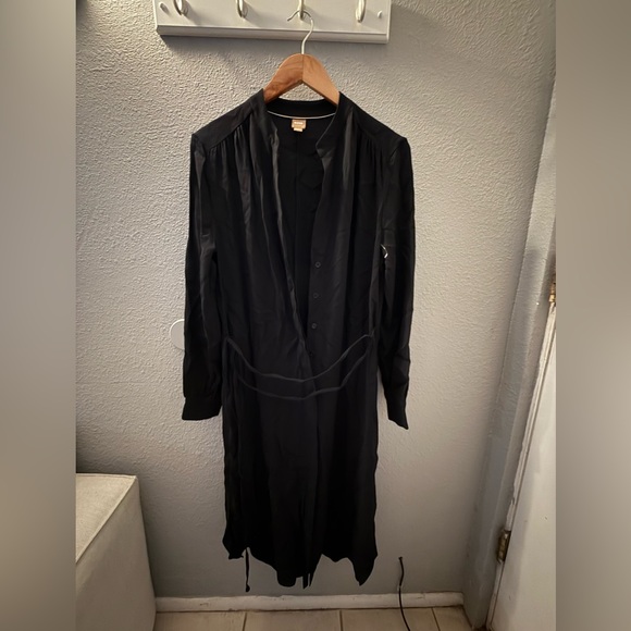 Boss Belted dress with collarless v neckline and button cuffss - Picture 2 of 6